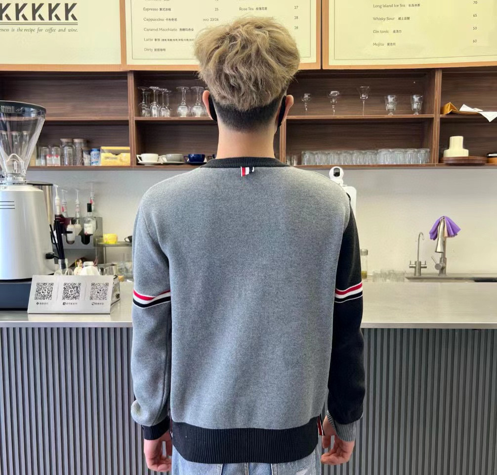 Thom Browne 톰브라운 TB23/FW 삼색 배색 라운드넥 니트 스웨터 12