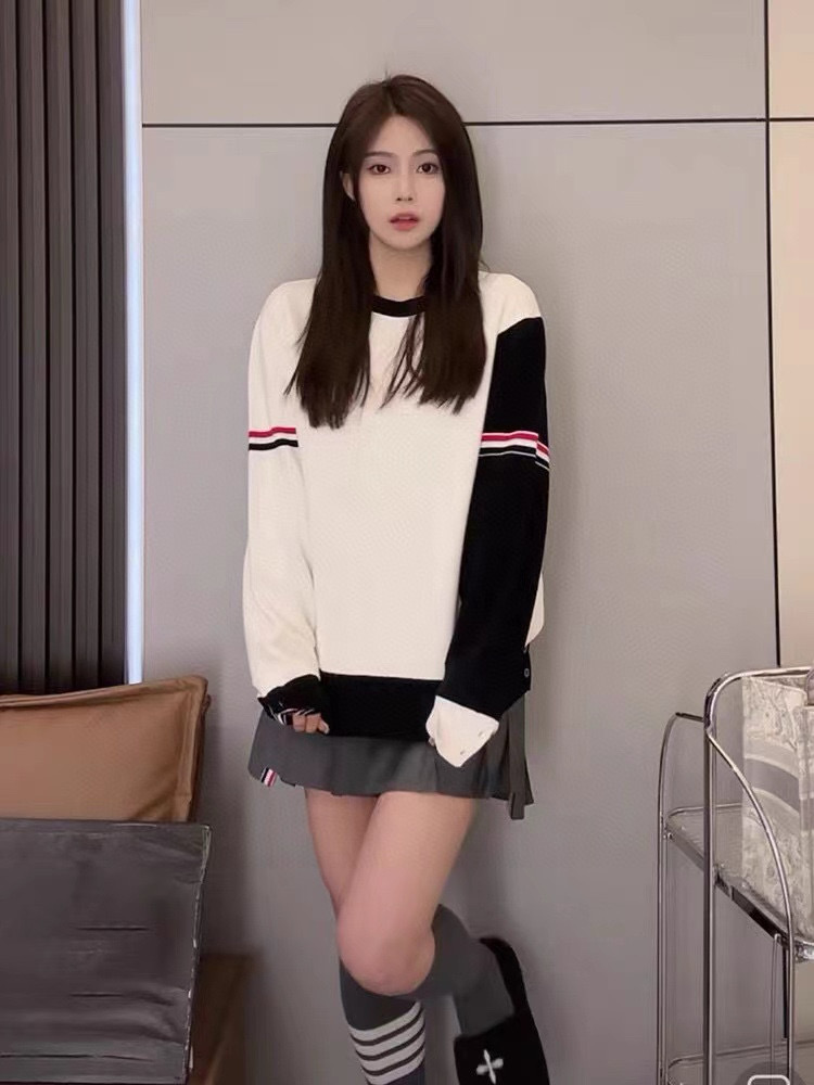 Thom Browne 톰브라운 TB23/FW 삼색 배색 라운드넥 니트 스웨터 1