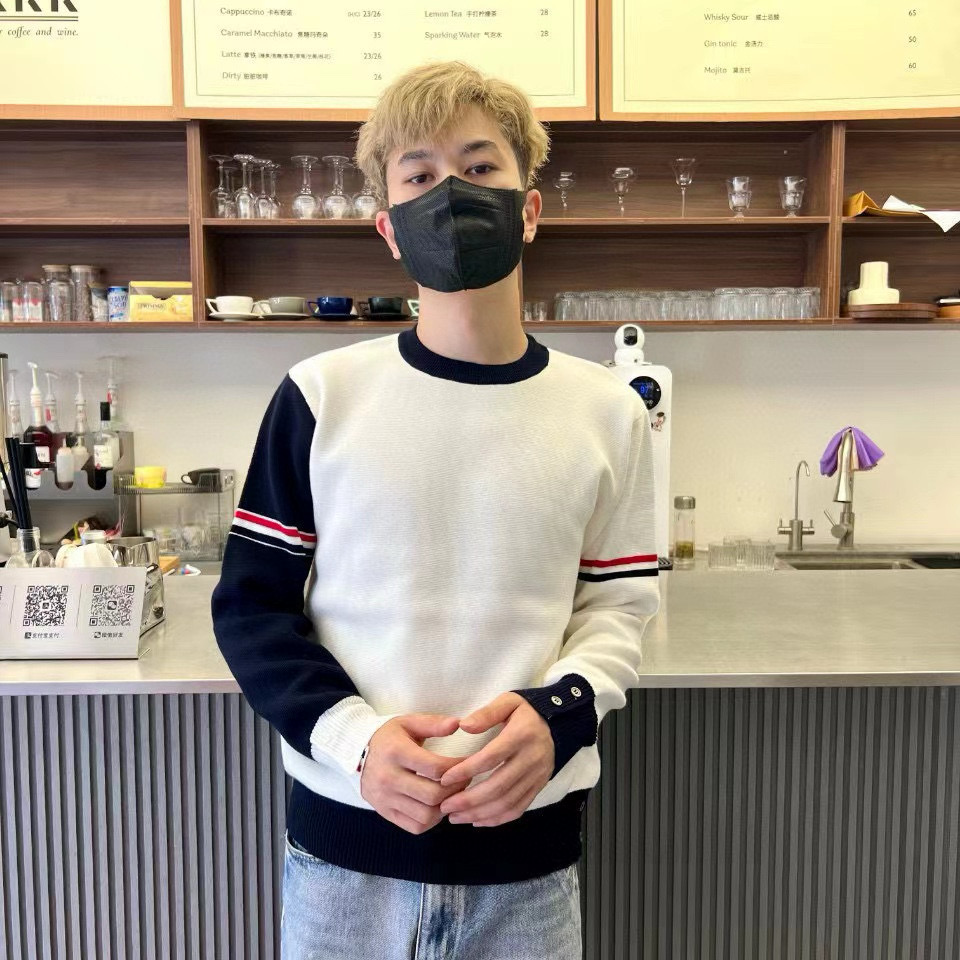 Thom Browne 톰브라운 TB23/FW 삼색 배색 라운드넥 니트 스웨터 7