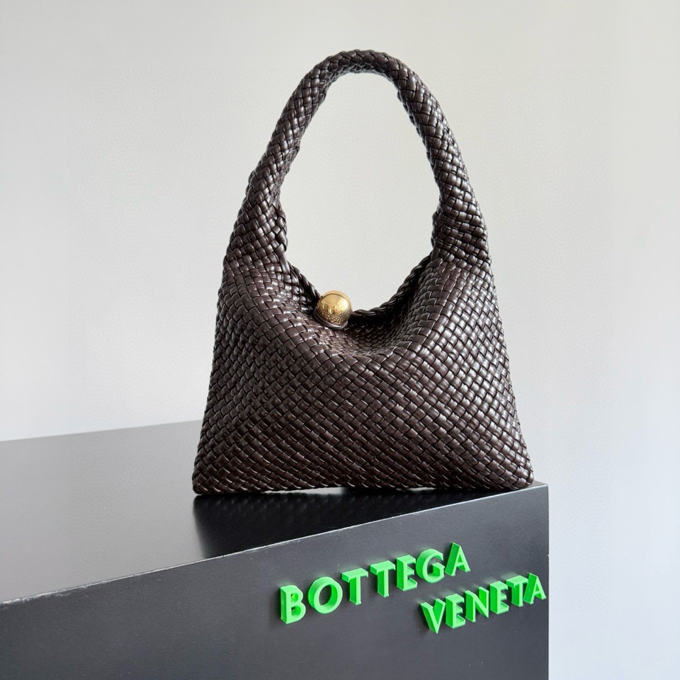 Bottega Veneta Tosca Hop Intrecciato Top Handle Bag 보테가 베네타 토스카 홉 인트레치아토 토트백 버건디 31cm 1