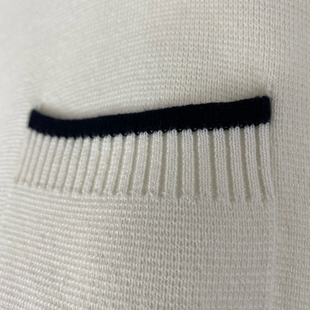 Thom Browne 톰브라운 TB23/FW 가슴 포켓 라운드넥 니트 스웨터 13