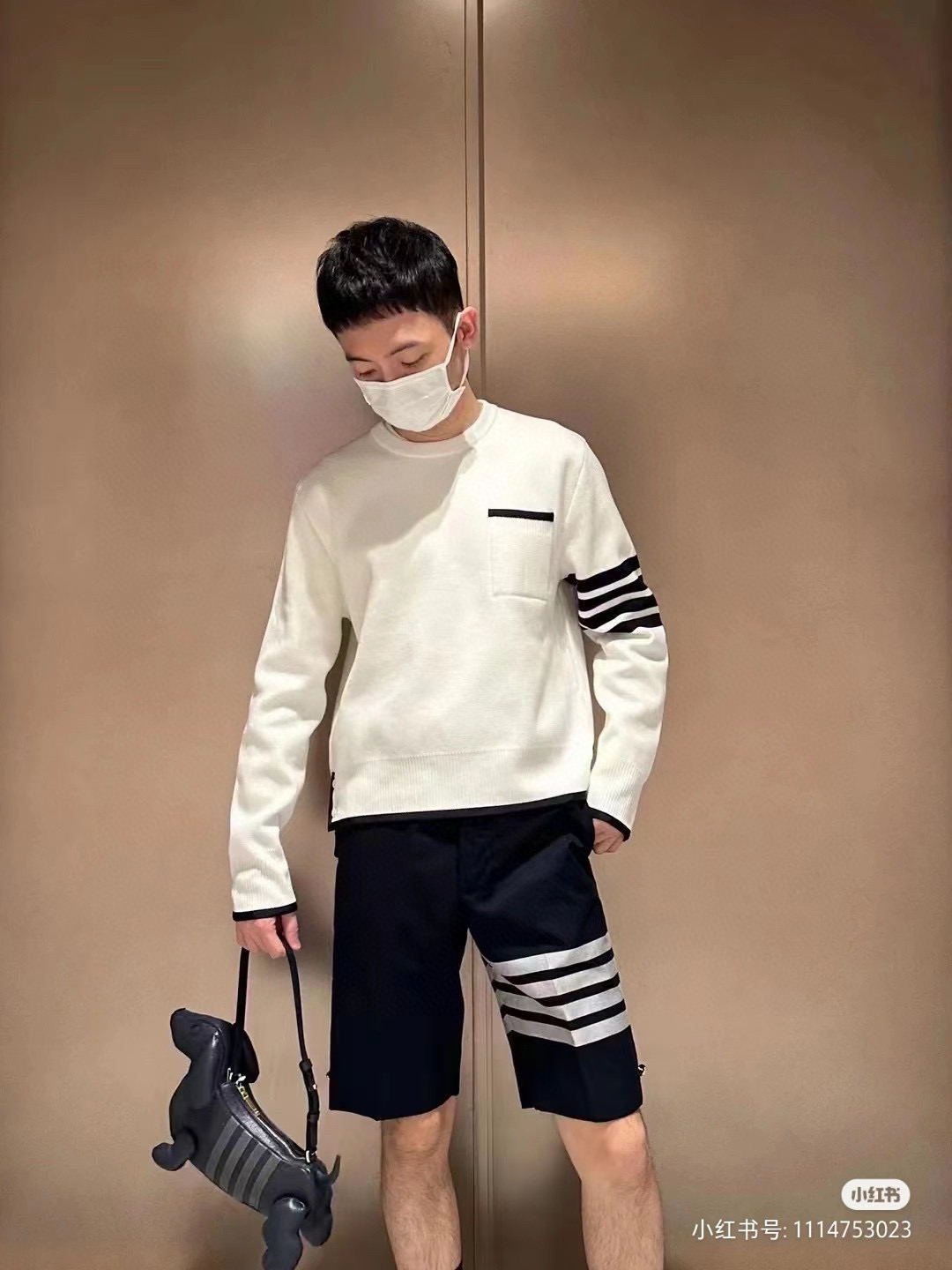 Thom Browne 톰브라운 TB23/FW 가슴 포켓 라운드넥 니트 스웨터 16