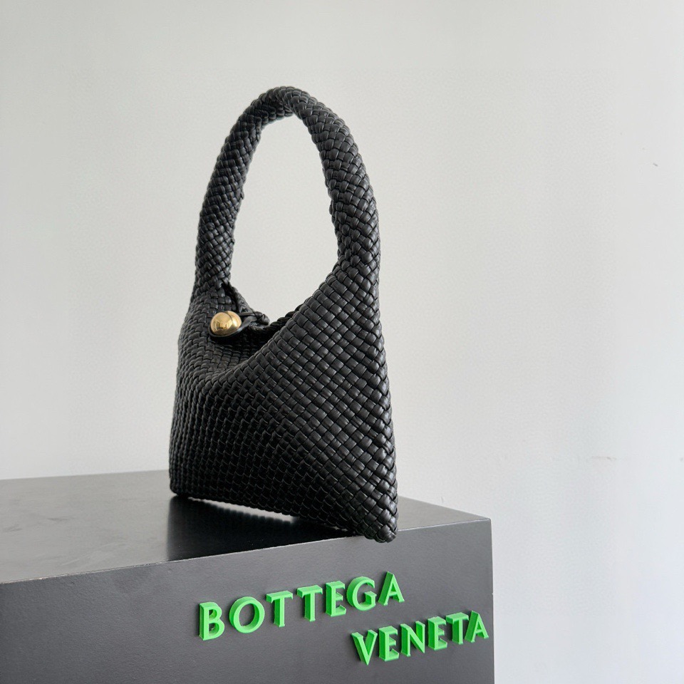 Bottega Veneta Tosca Hop Intrecciato Top Handle Bag 보테가 베네타 토스카 홉 인트레치아토 토트백 블랙 31cm 2