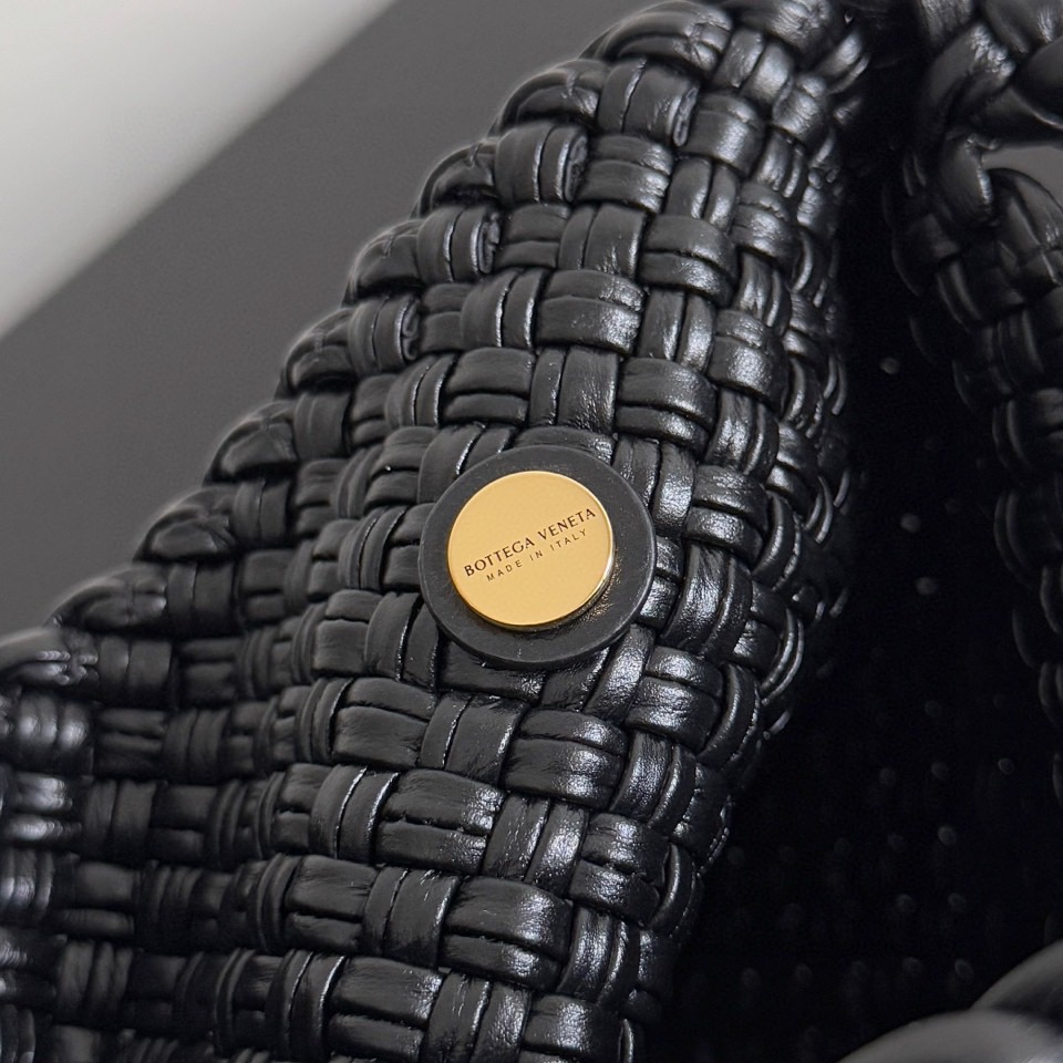 Bottega Veneta Tosca Hop Intrecciato Top Handle Bag 보테가 베네타 토스카 홉 인트레치아토 토트백 블랙 31cm 6