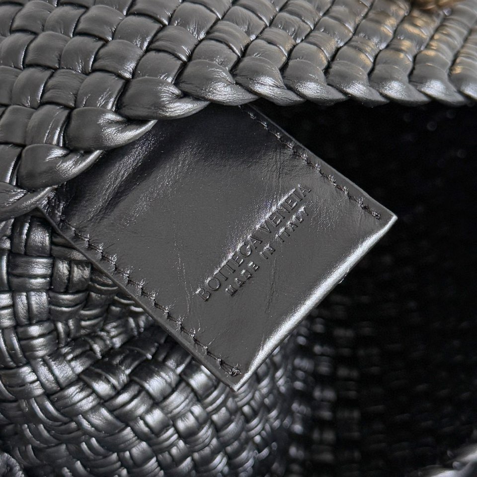 Bottega Veneta Tosca Hop Intrecciato Top Handle Bag 보테가 베네타 토스카 홉 인트레치아토 토트백 블랙 31cm 9