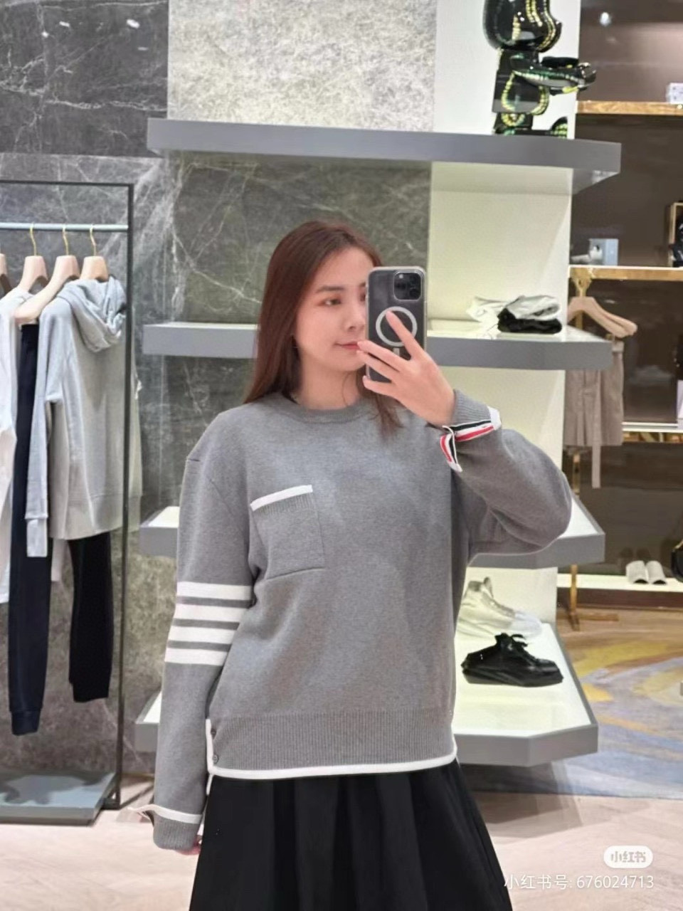 Thom Browne 톰브라운 TB23/FW 가슴 포켓 라운드넥 니트 스웨터 15