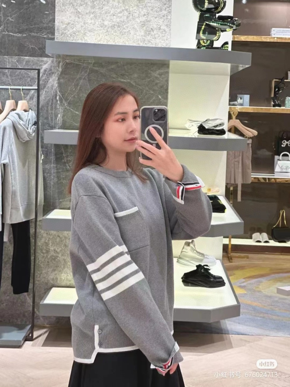 Thom Browne 톰브라운 TB23/FW 가슴 포켓 라운드넥 니트 스웨터 16