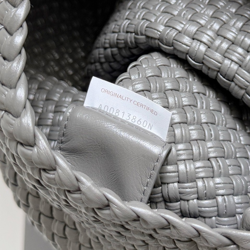 Bottega Veneta Tosca Hop Intrecciato Top Handle Bag 보테가 베네타 토스카 홉 인트레치아토 토트백 그레이 31cm 8