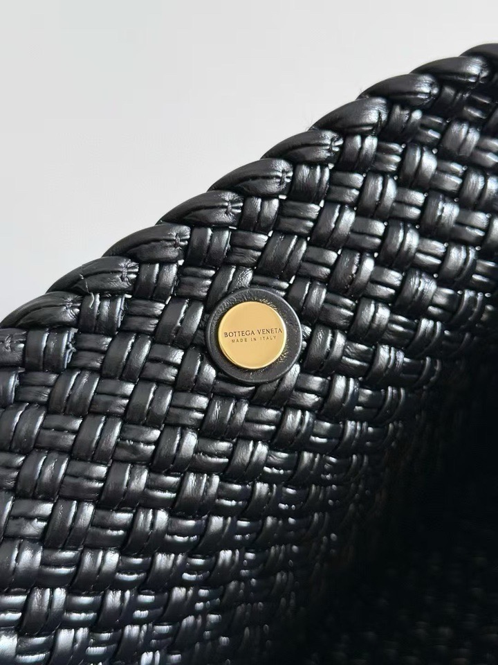  Bottega Veneta Tosca Hop Intrecciato 보테가 베네타 토스카 홉 인트레치아토 바치 위빙 호보백 블랙 54cm 4