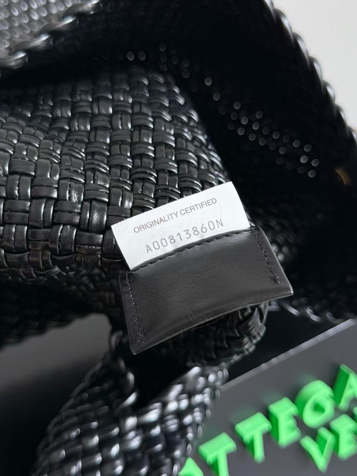  Bottega Veneta Tosca Hop Intrecciato 보테가 베네타 토스카 홉 인트레치아토 바치 위빙 호보백 블랙 54cm 8