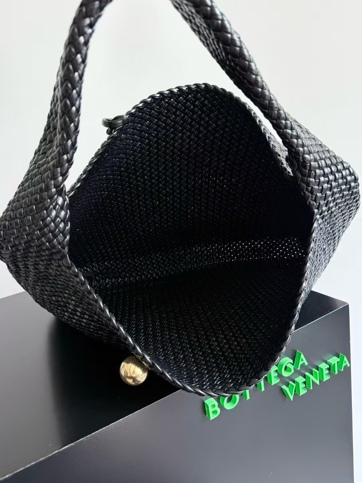  Bottega Veneta Tosca Hop Intrecciato 보테가 베네타 토스카 홉 인트레치아토 바치 위빙 호보백 블랙 54cm 9