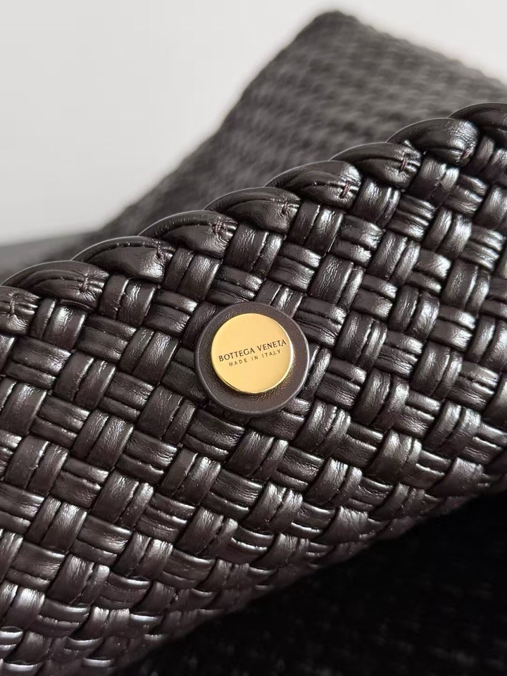 Bottega Veneta Tosca Hop Intrecciato 보테가 베네타 토스카 홉 인트레치아토 바치 위빙 호보백 다크브라운 54cm 5
