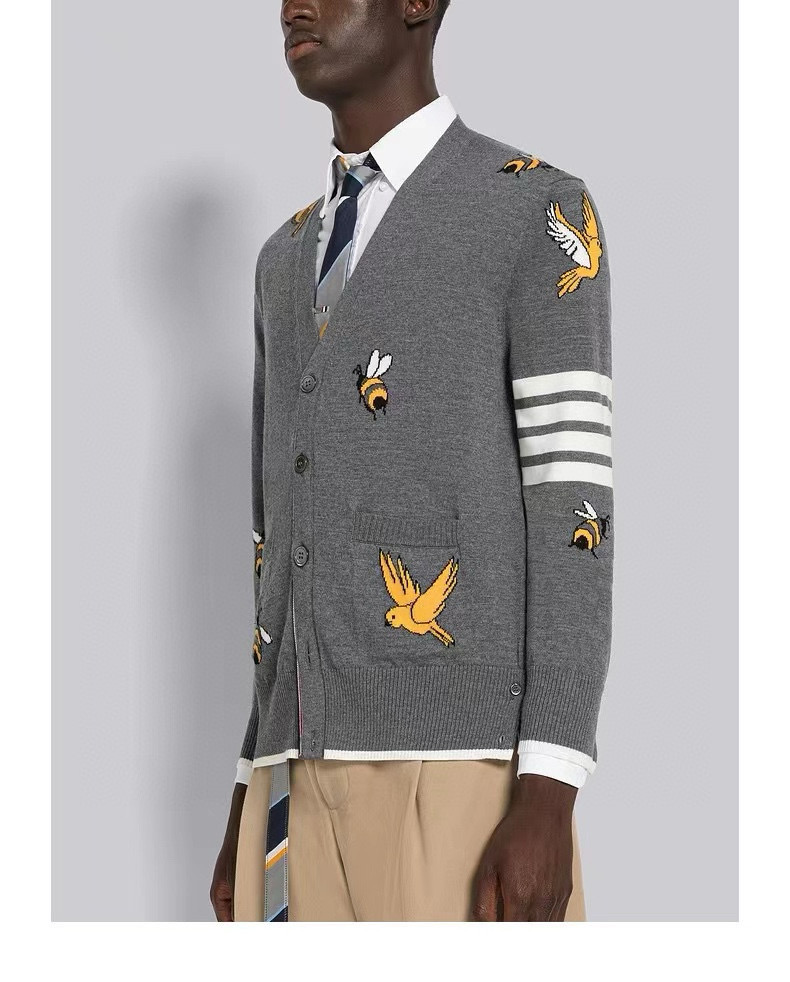 Thom Browne 톰브라운 TB23 FW 벌 자수 가디건 니트 2