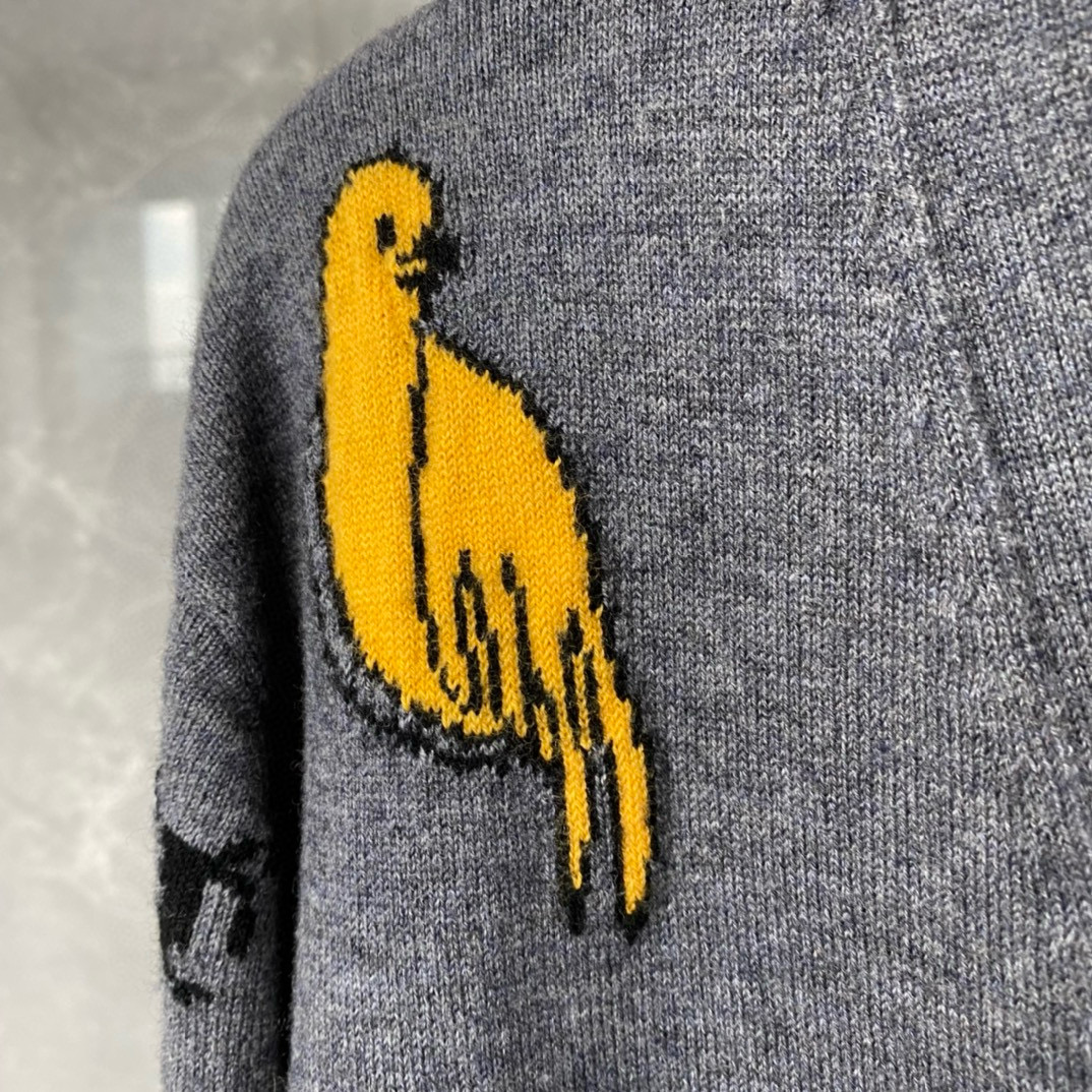 Thom Browne 톰브라운 TB23 FW 벌 자수 가디건 니트 10