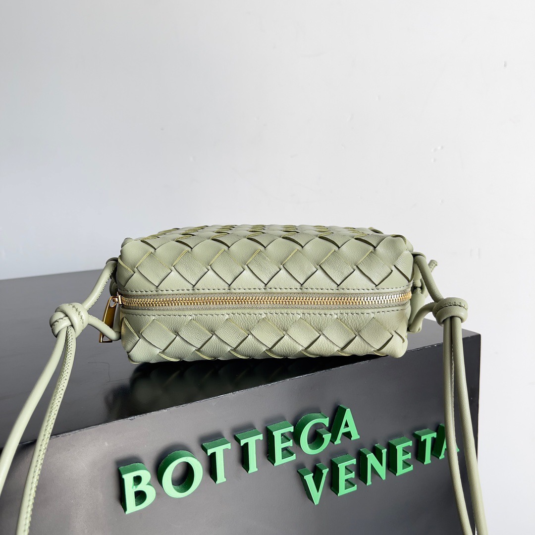 BOTTEGA VENETA 보테가베네타 인트레치아토 루프 카메라백 동석록 4