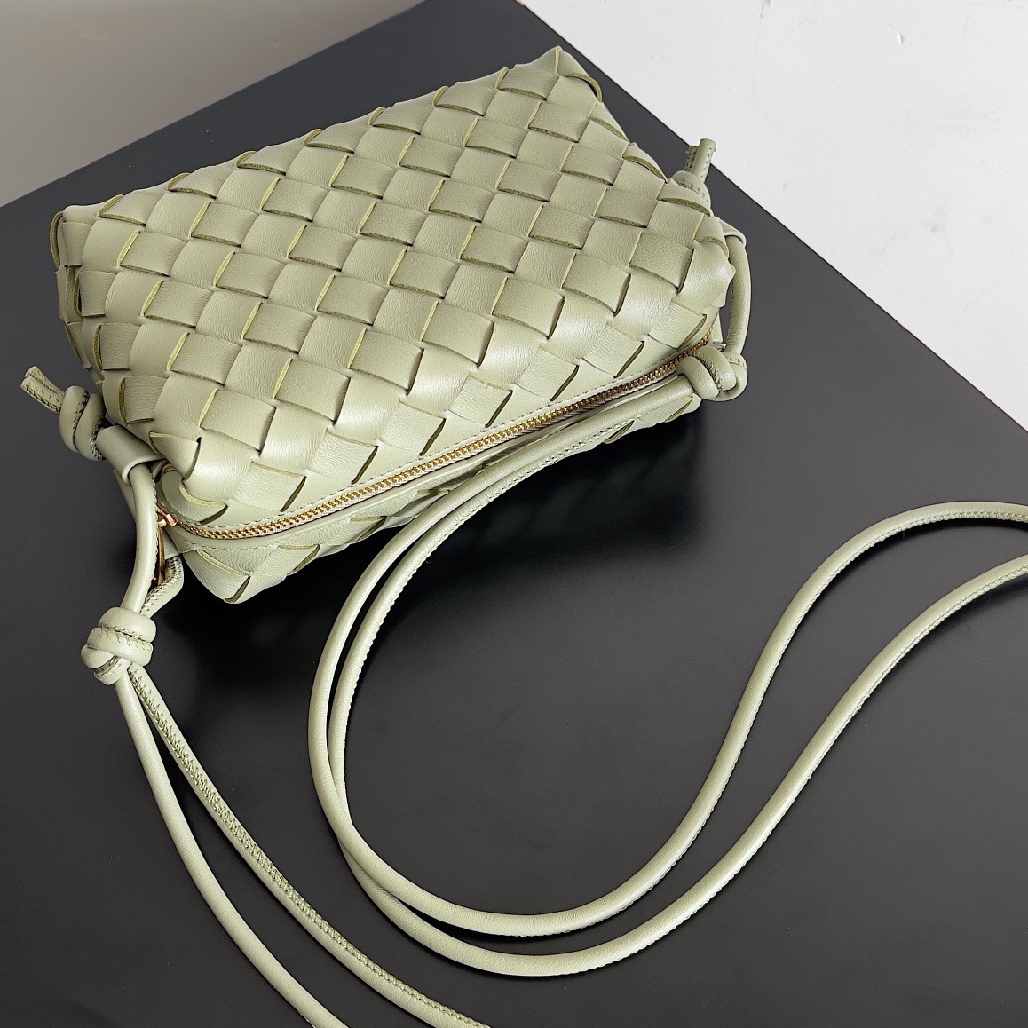 BOTTEGA VENETA 보테가베네타 인트레치아토 루프 카메라백 동석록 8