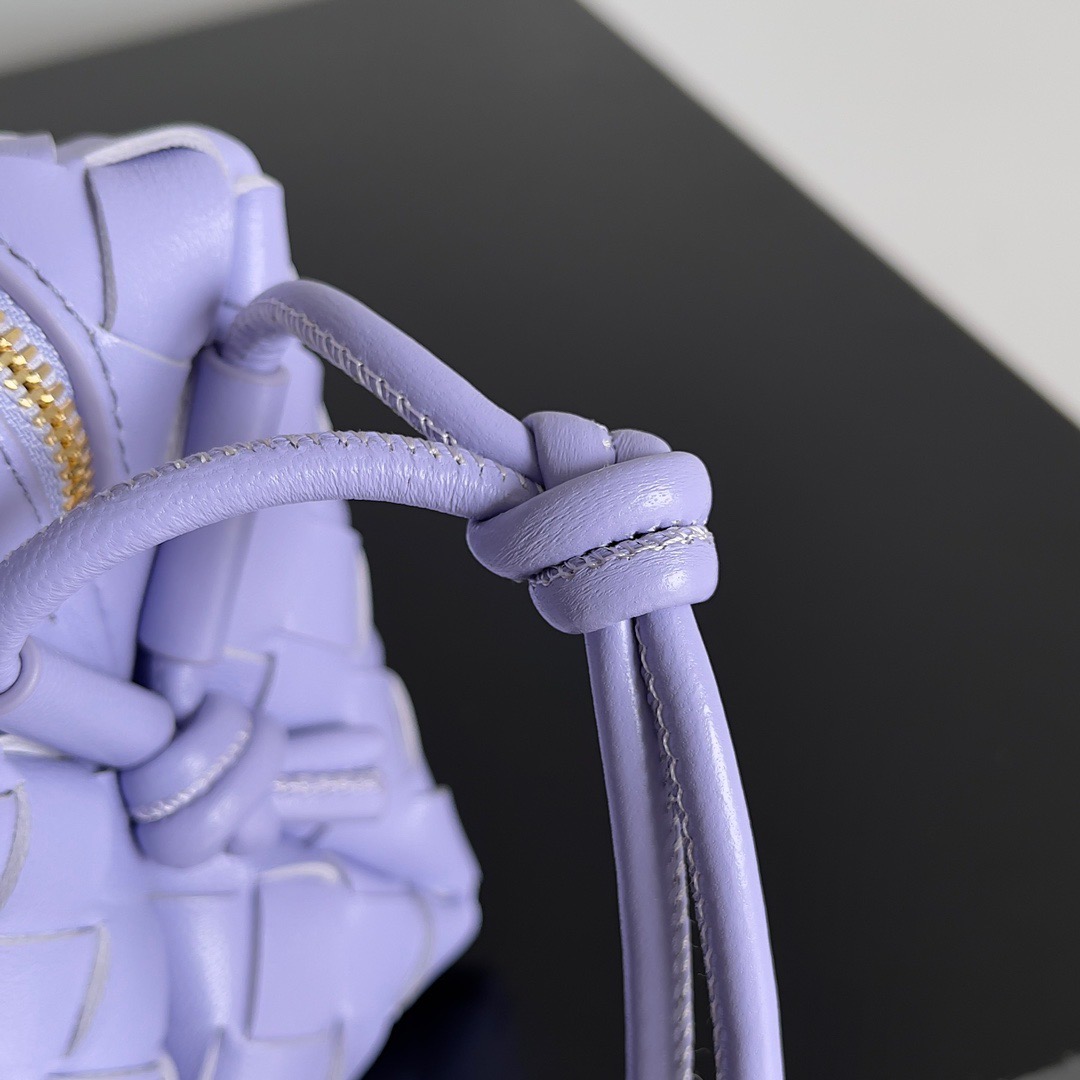 BOTTEGA VENETA 보테가베네타 보테가 베네타 인트레치아토 루프 카메라백 라일락 5