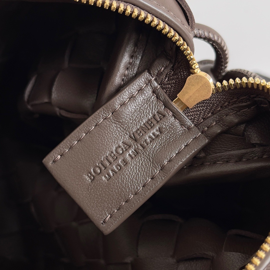 BOTTEGA VENETA 보테가베네타 보테가 베네타 인트레치아토 루프 카메라백 브라운 9