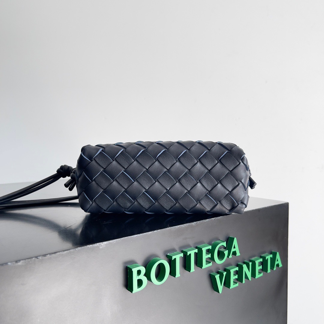 BOTTEGA VENETA 보테가베네타 루프 인트레치아토 카메라백 네이비 2