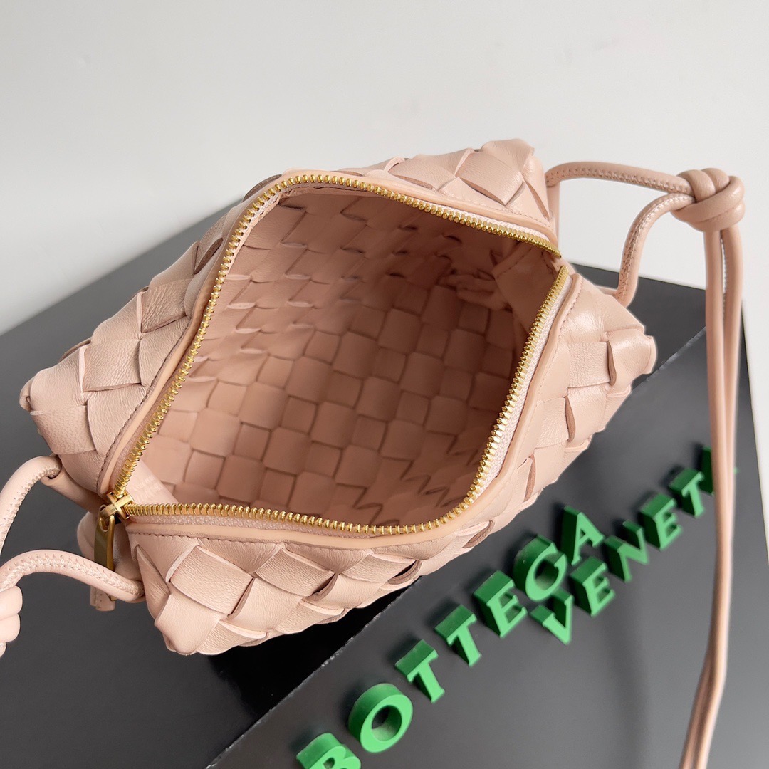 BOTTEGA VENETA 보테가베네타 보테가 베네타 인트레치아토 루프 카메라백 5