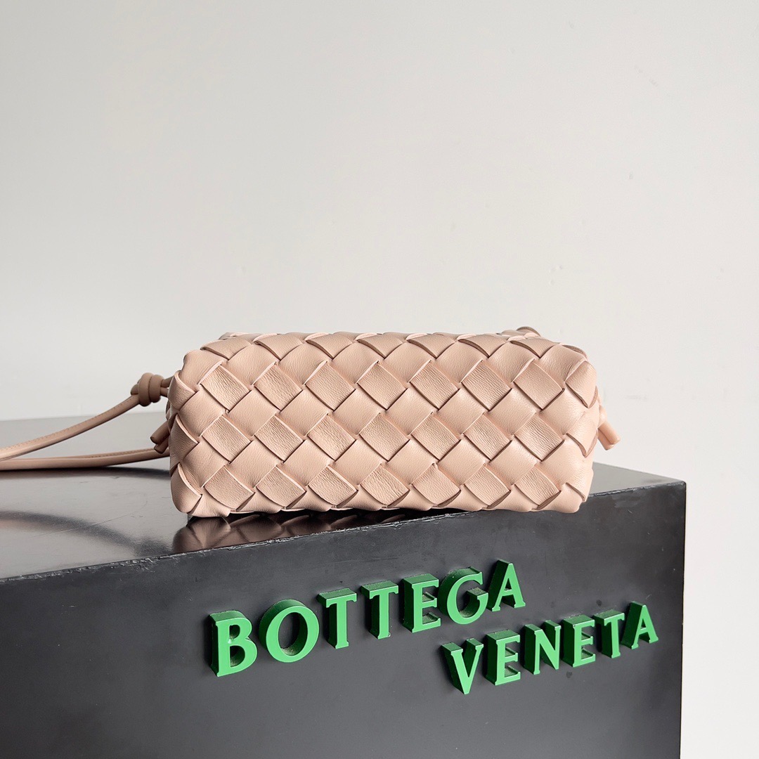 BOTTEGA VENETA 보테가베네타 보테가 베네타 인트레치아토 루프 카메라백 8