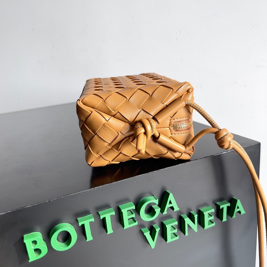 BOTTEGA VENETA 보테가베네타 보테가 베네타 인트레치아토 루프 카메라백 4