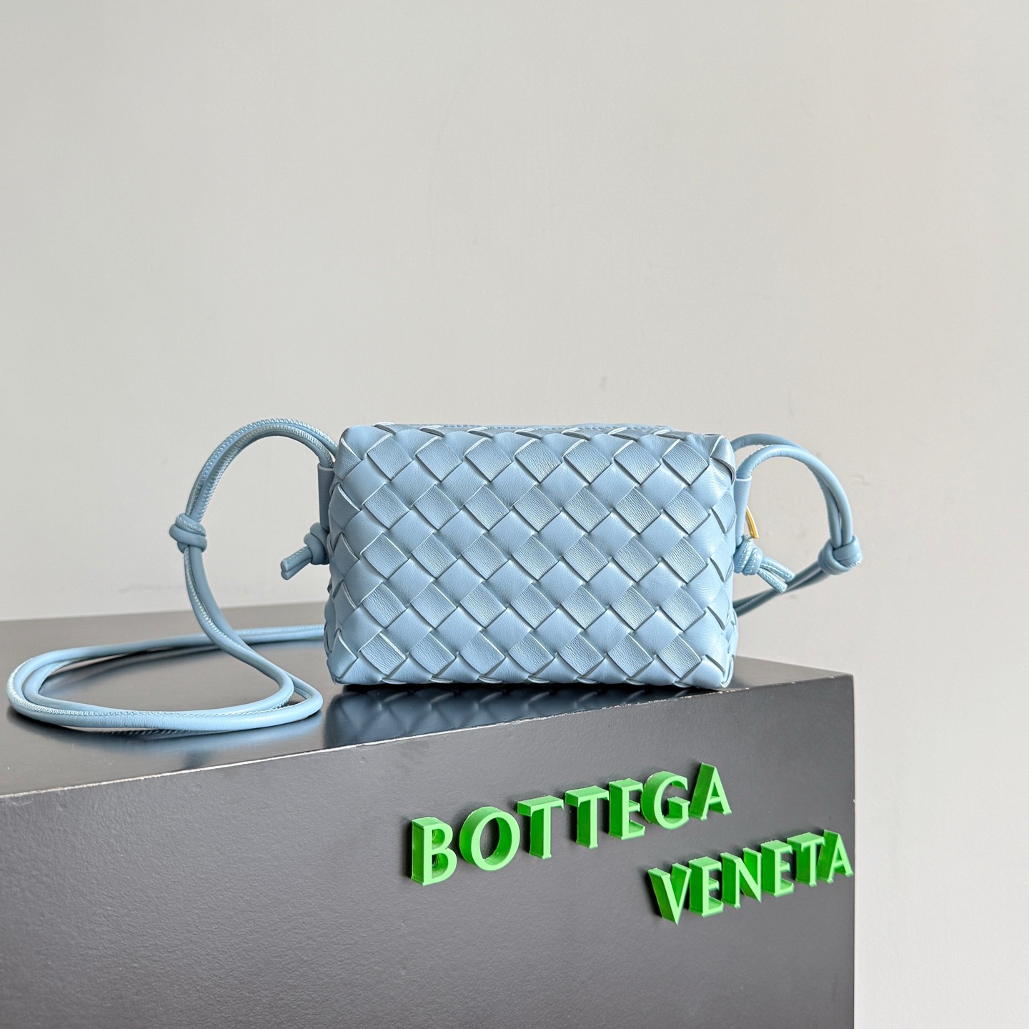 BOTTEGA VENETA 보테가베네타 인트레치아토 루프 카메라백 라이트블루 7