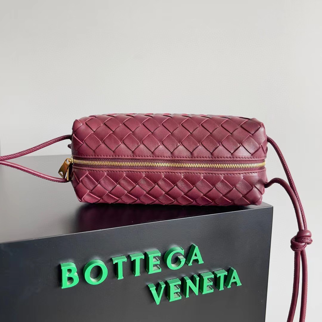 BOTTEGA VENETA 보테가베네타 보테가 베네타 인트레치아토 루프 카메라백 와인 4