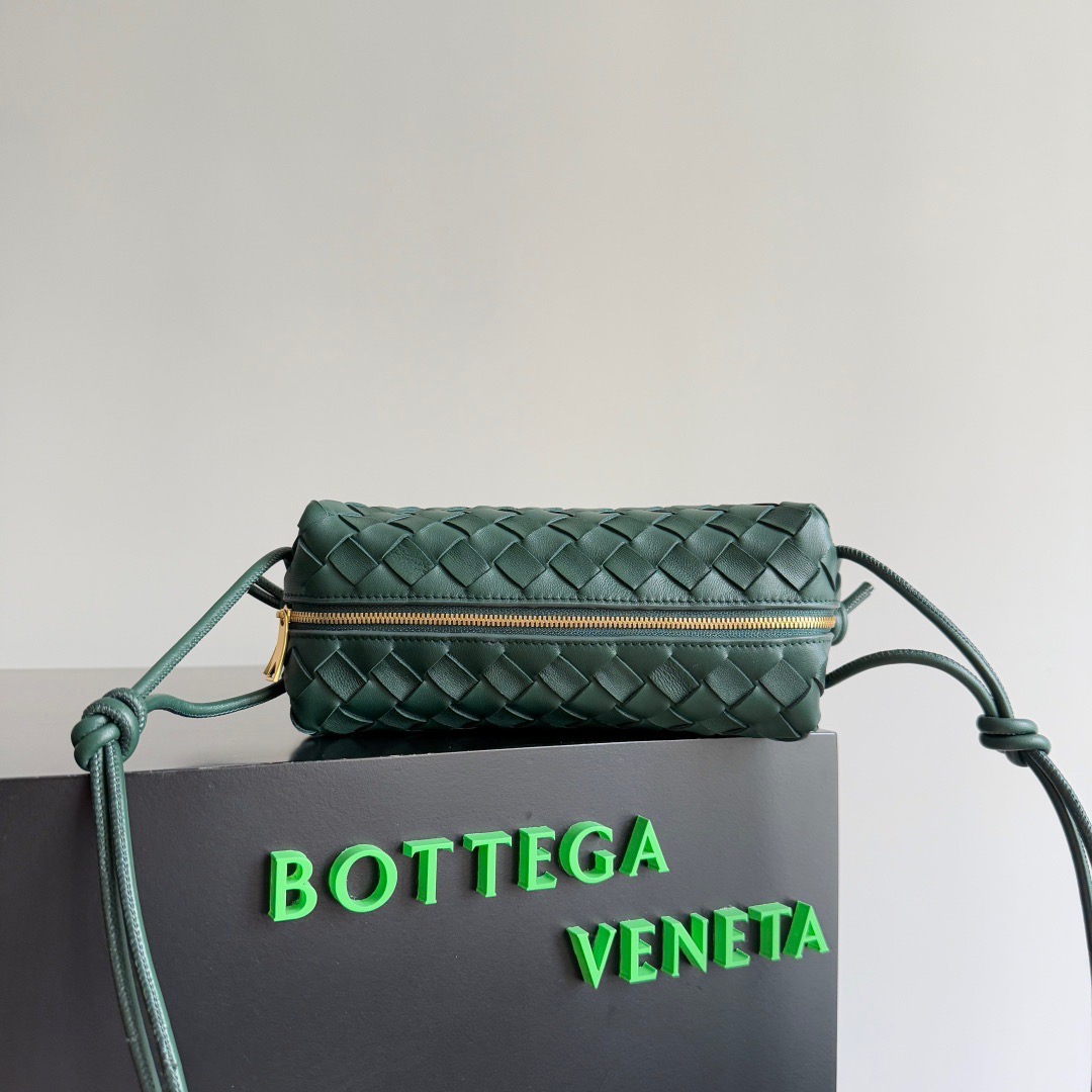 BOTTEGA VENETA 보테가베네타 인트레치아토 루프 미니 카메라백 3