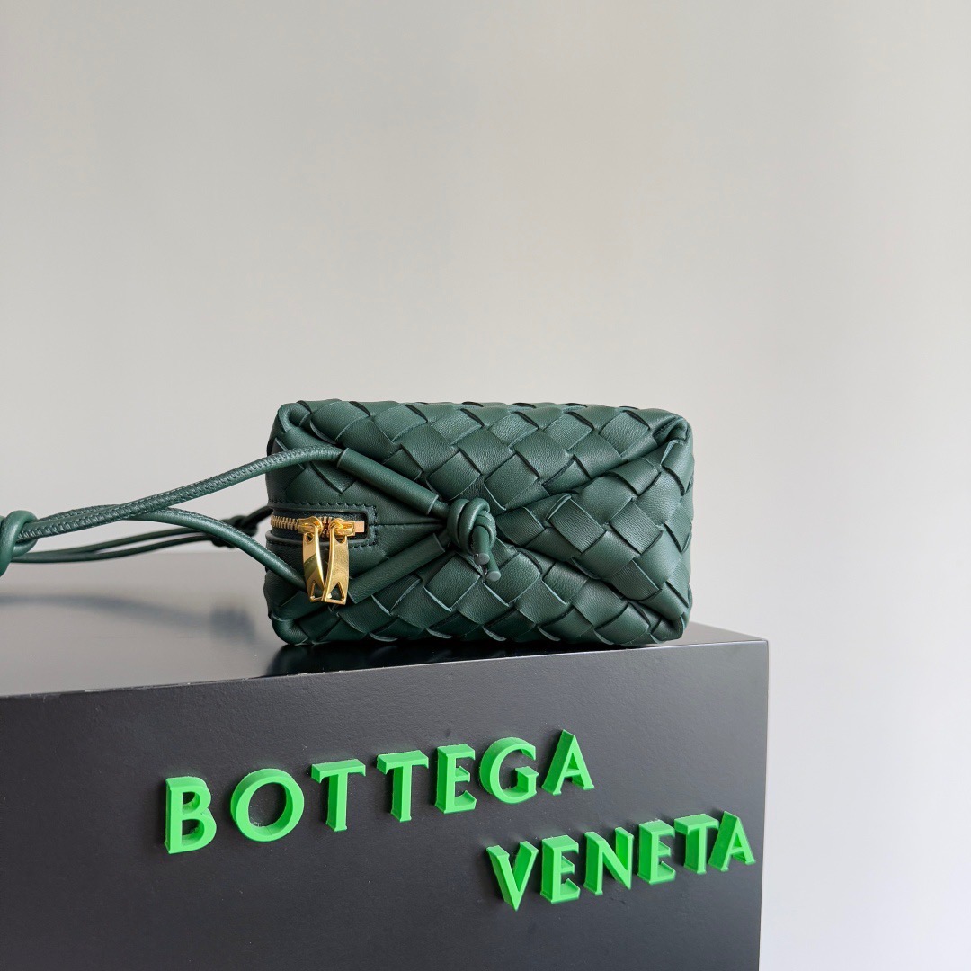 BOTTEGA VENETA 보테가베네타 인트레치아토 루프 미니 카메라백 9
