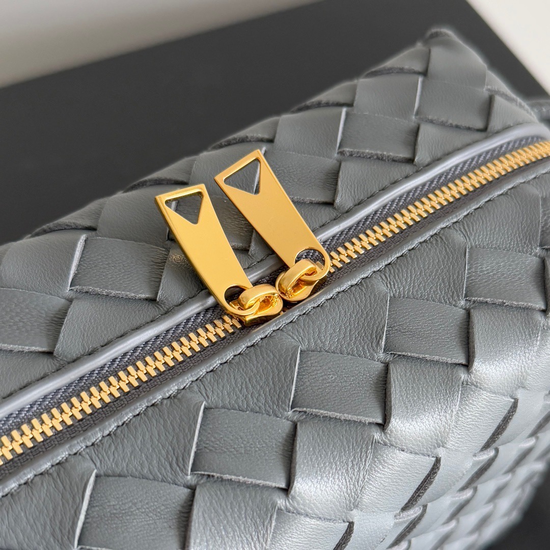 BOTTEGA VENETA 보테가베네타 인트레치아토 루프 카메라백 그레이 7