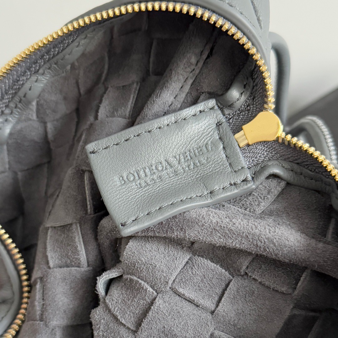 BOTTEGA VENETA 보테가베네타 인트레치아토 루프 카메라백 블랙 6
