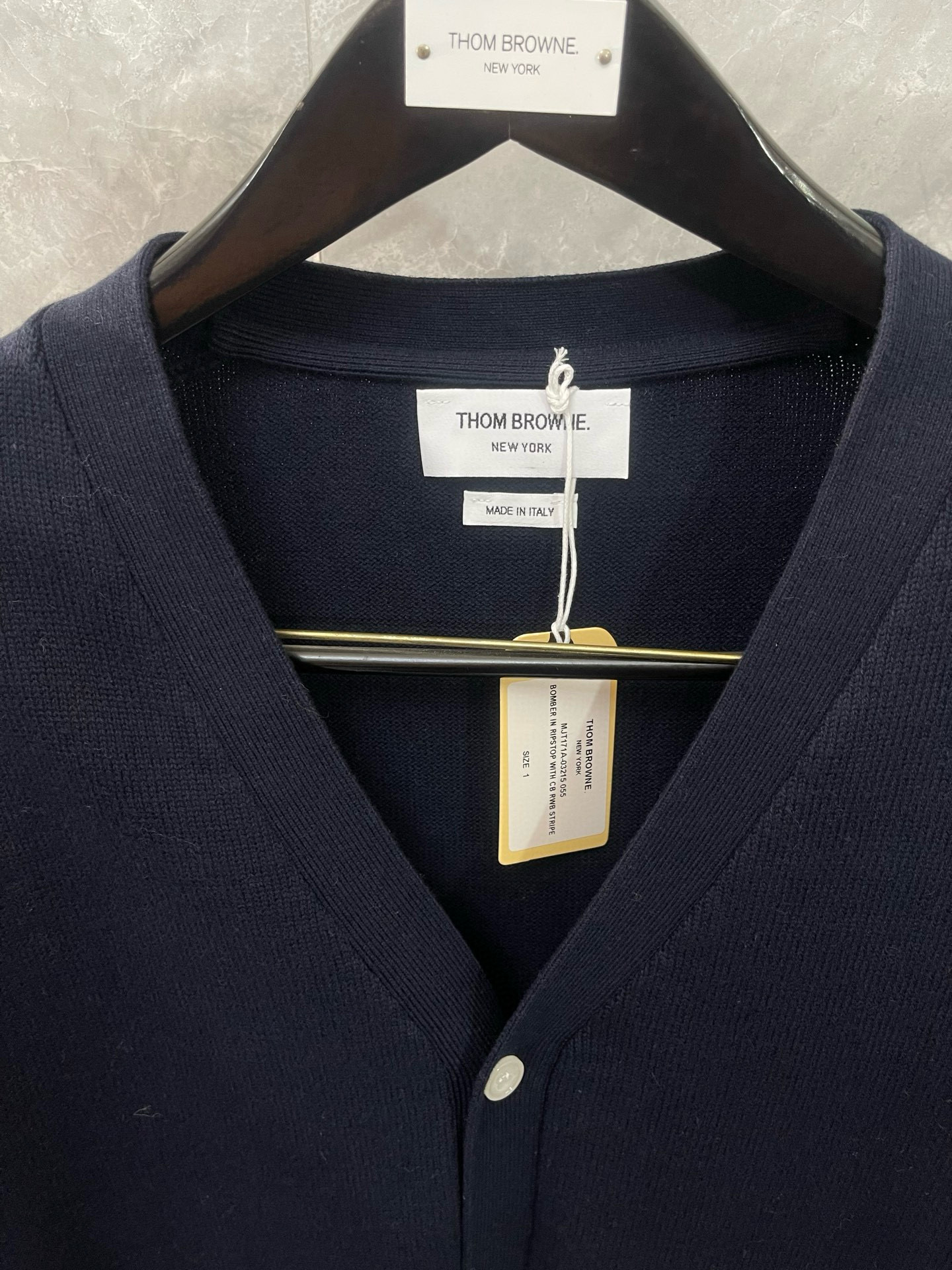 Thom Browne 톰브라운 TBV 사선완장 V넥 니트 가디건 2