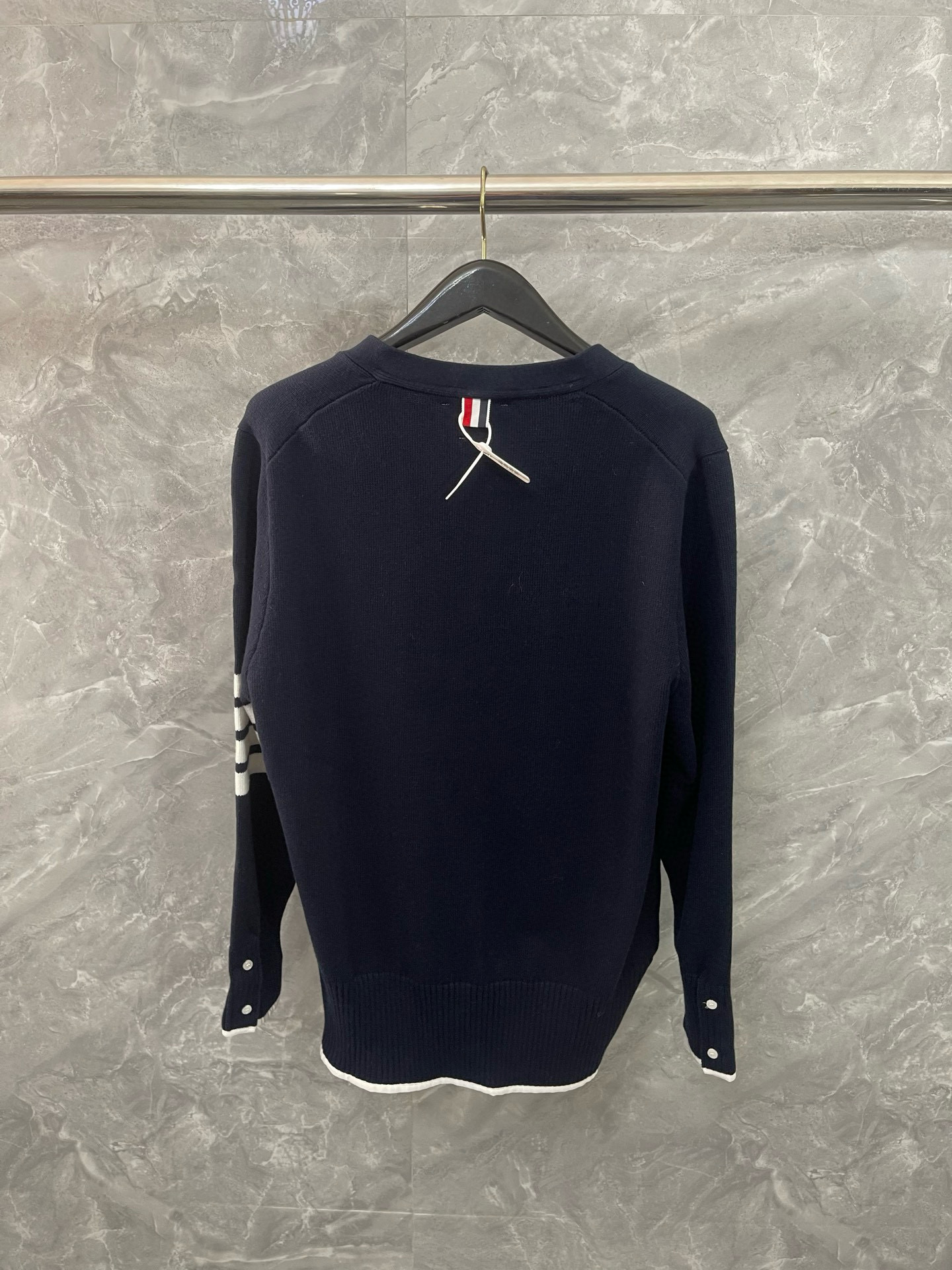 Thom Browne 톰브라운 TBV 사선완장 V넥 니트 가디건 9