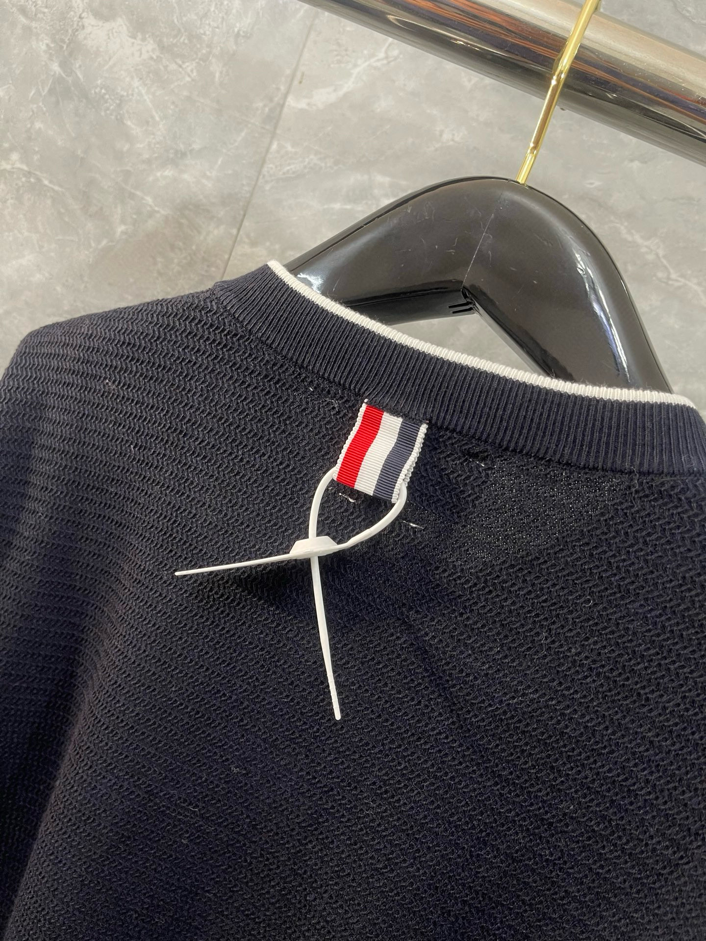 Thom Browne 톰브라운 클래식 배색 라운드넥 니트 가디건 7