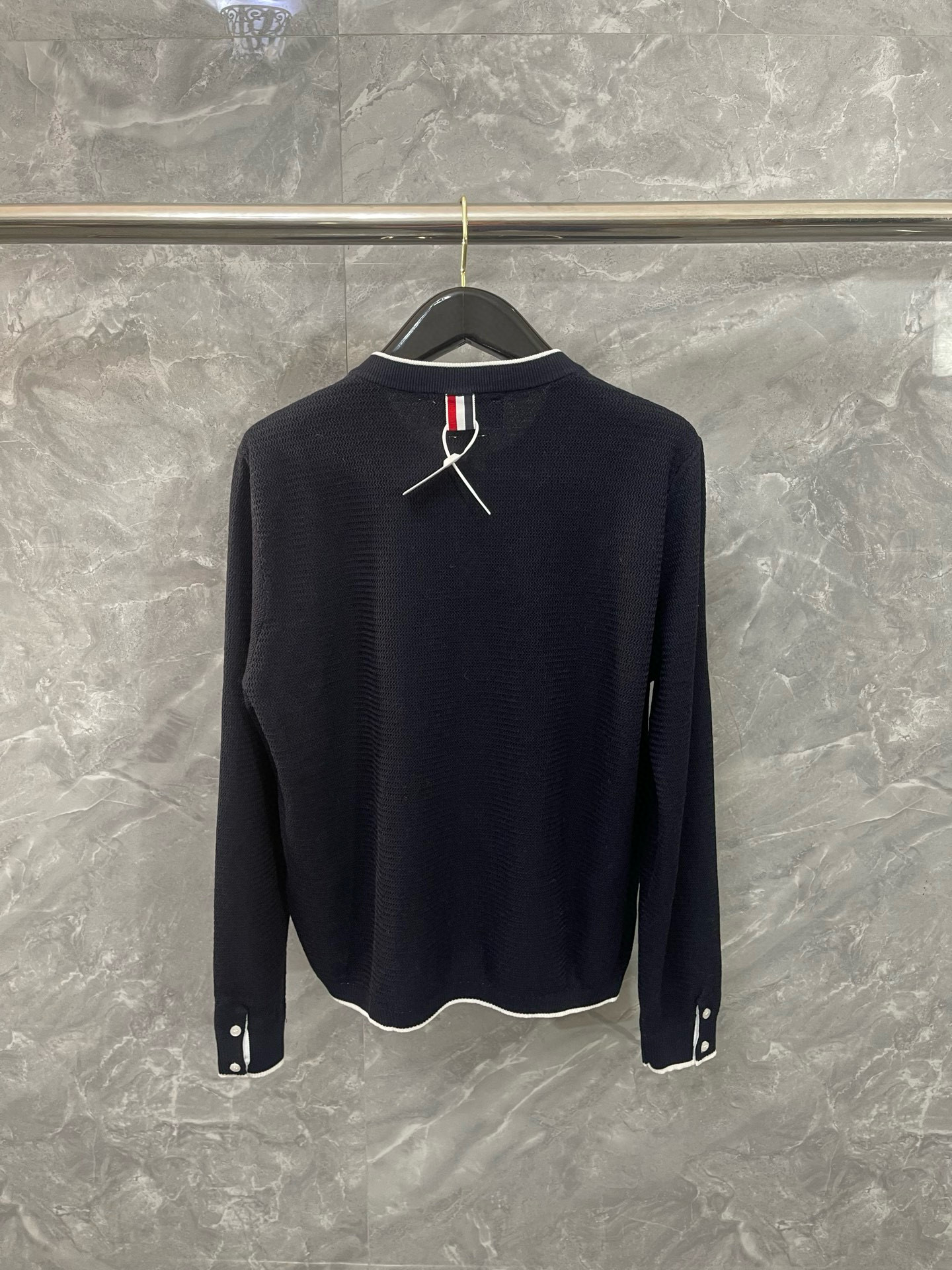 Thom Browne 톰브라운 클래식 배색 라운드넥 니트 가디건 9