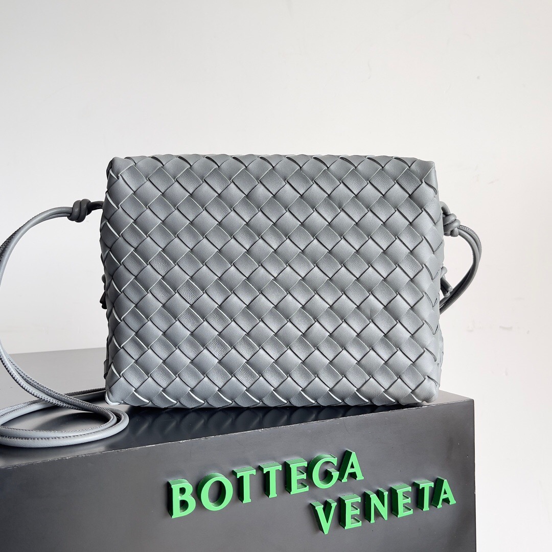 BOTTEGA VENETA 보테가베네타 보테가 베네타 인트레치아토 루프 카메라백 5