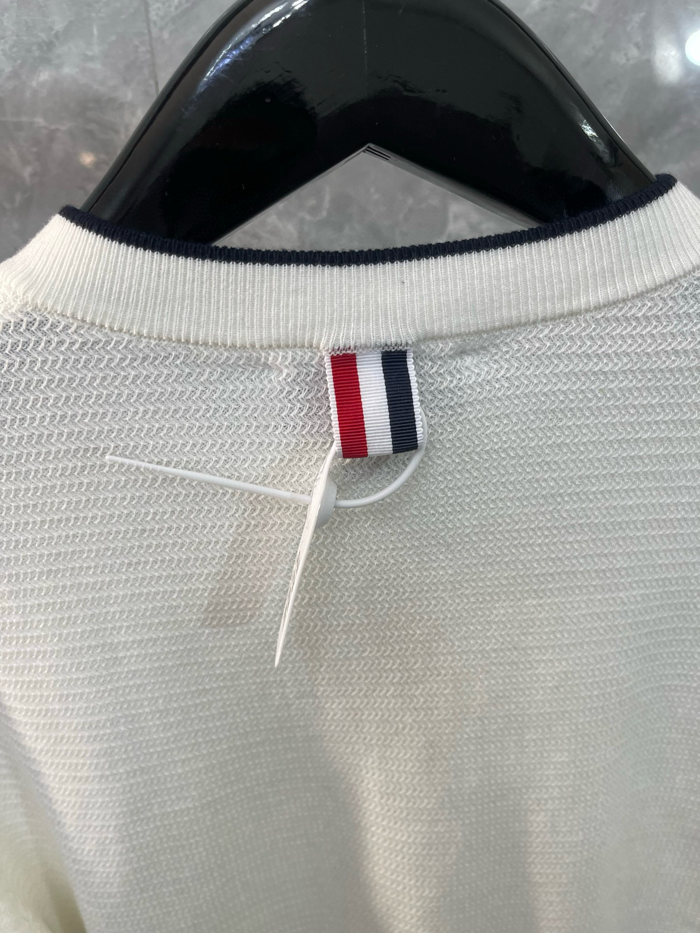 Thom Browne 톰브라운 클래식 배색 라운드넥 니트 가디건 8