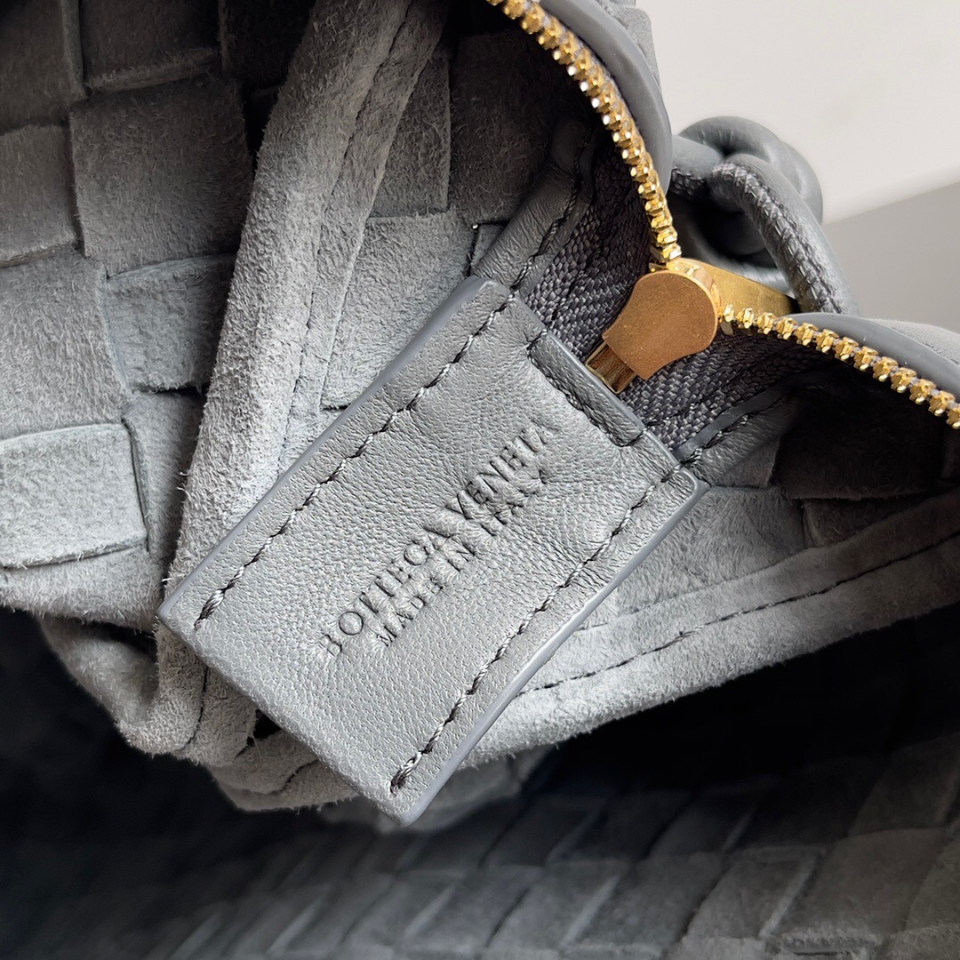 BOTTEGA VENETA 보테가베네타 보테가 베네타 인트레치아토 루프 카메라백 12