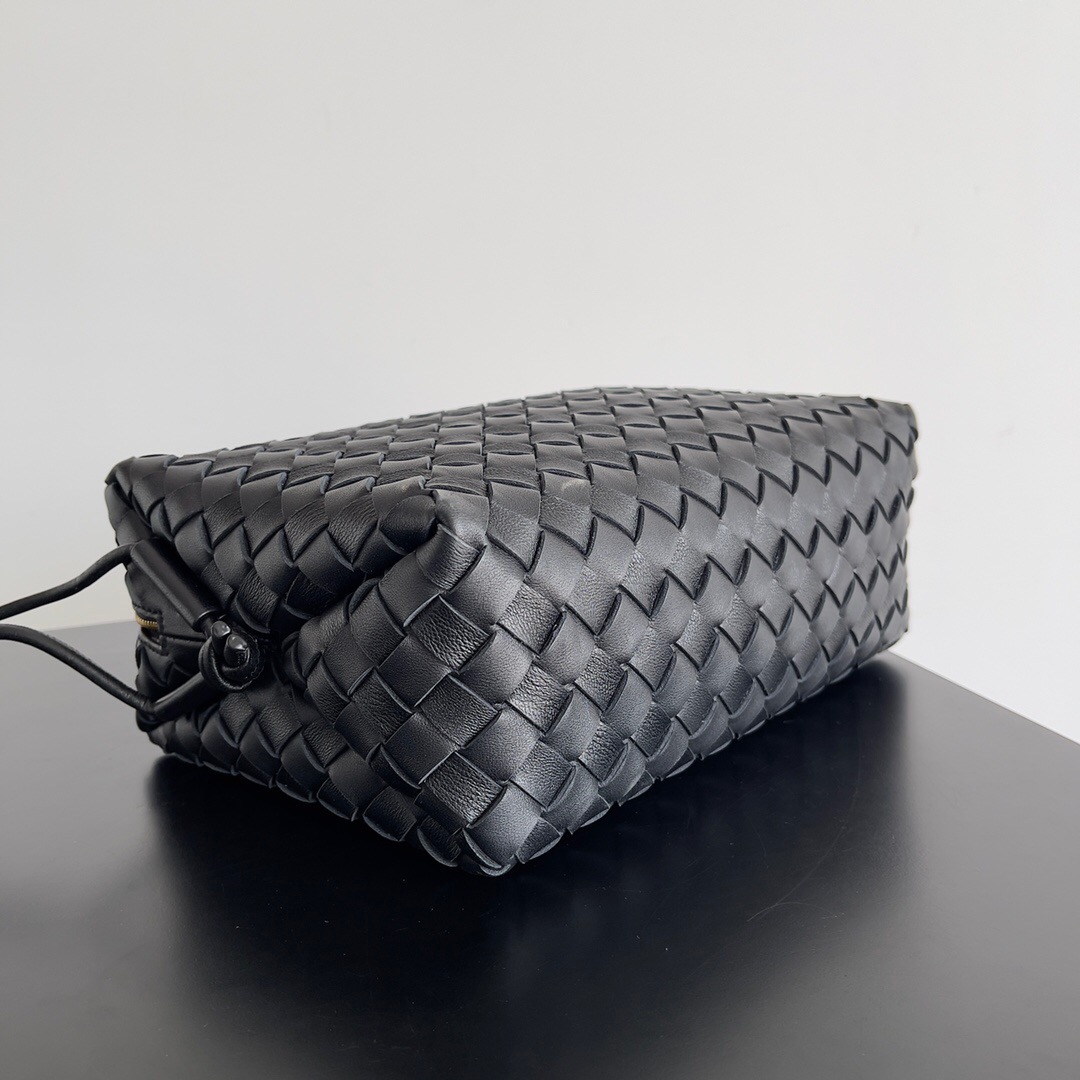 BOTTEGA VENETA 보테가베네타 인트레치아토 레더 크로스바디 백 8