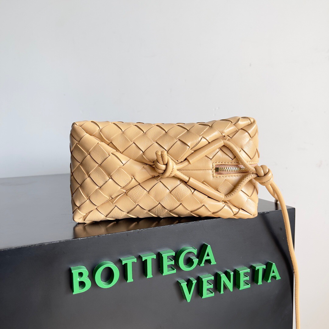 BOTTEGA VENETA 보테가베네타 인트레치아토 레더 크로스바디 백 3