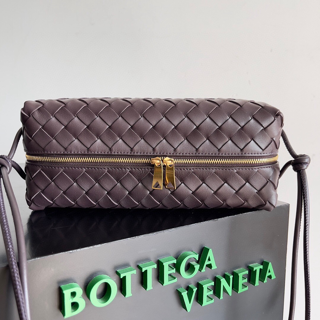 BOTTEGA VENETA 보테가베네타 인트레치아토 레더 크로스바디 백 3