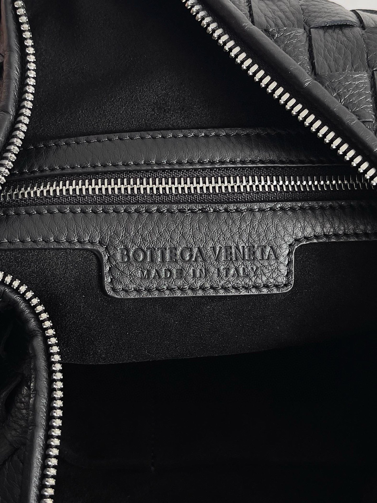 BOTTEGA VENETA 보테가베네타 트래블러 인트레치아토 호보 백 12