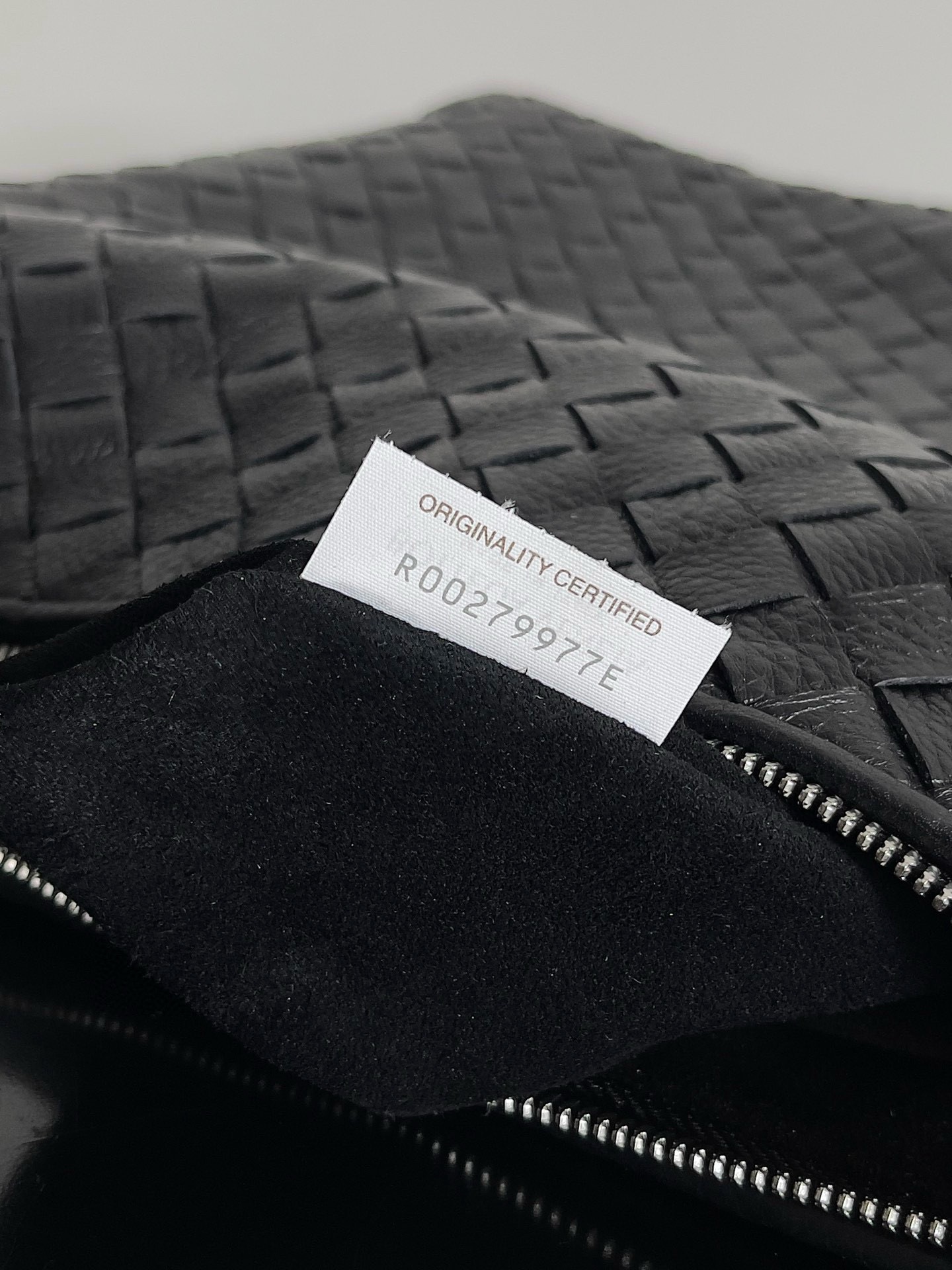 BOTTEGA VENETA 보테가베네타 트래블러 인트레치아토 호보 백 13