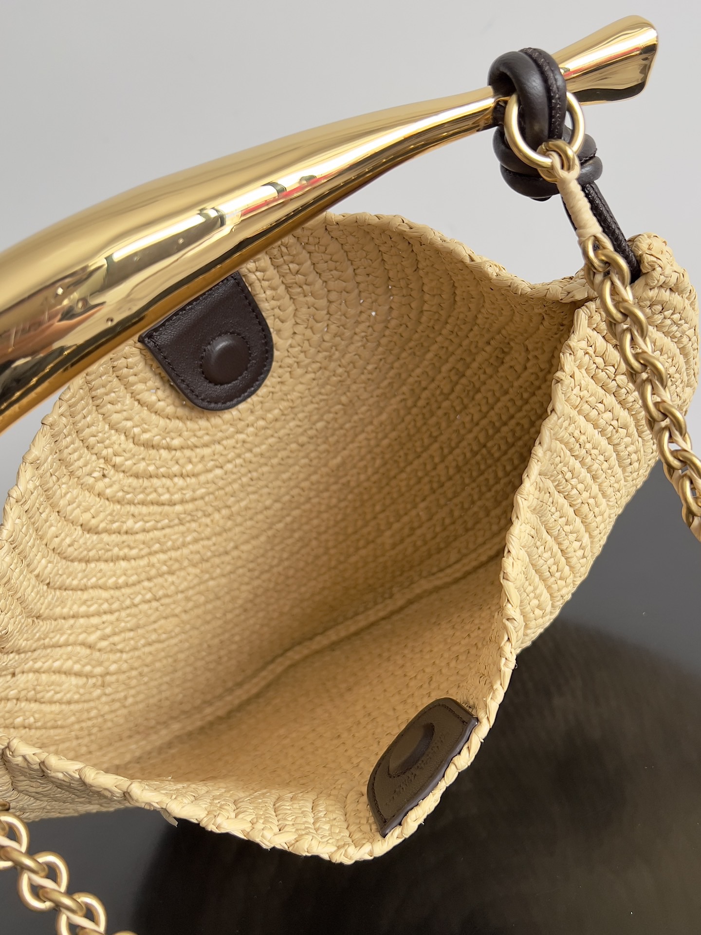 BOTTEGA VENETA 보테가베네타 사디 라피아 호보 백 18