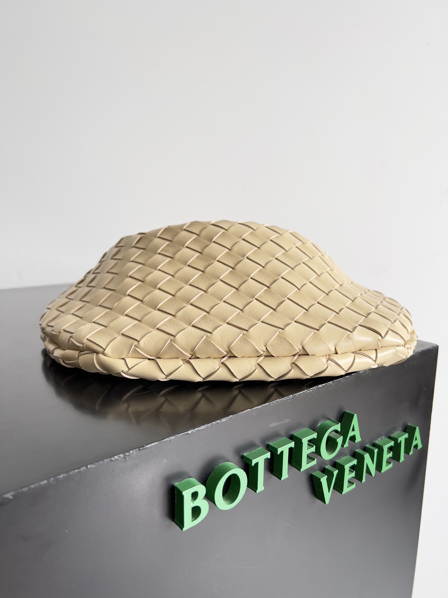 BOTTEGA VENETA 보테가베네타 사딘 인트레치아토 위빙 숄더백 3