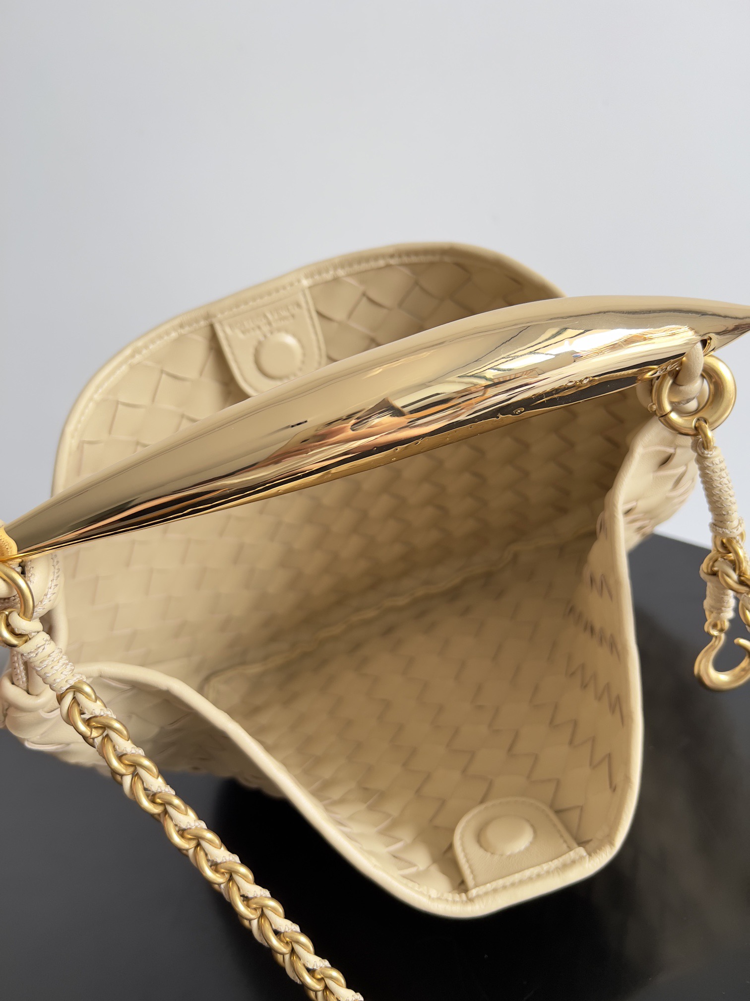 BOTTEGA VENETA 보테가베네타 사딘 인트레치아토 위빙 숄더백 9