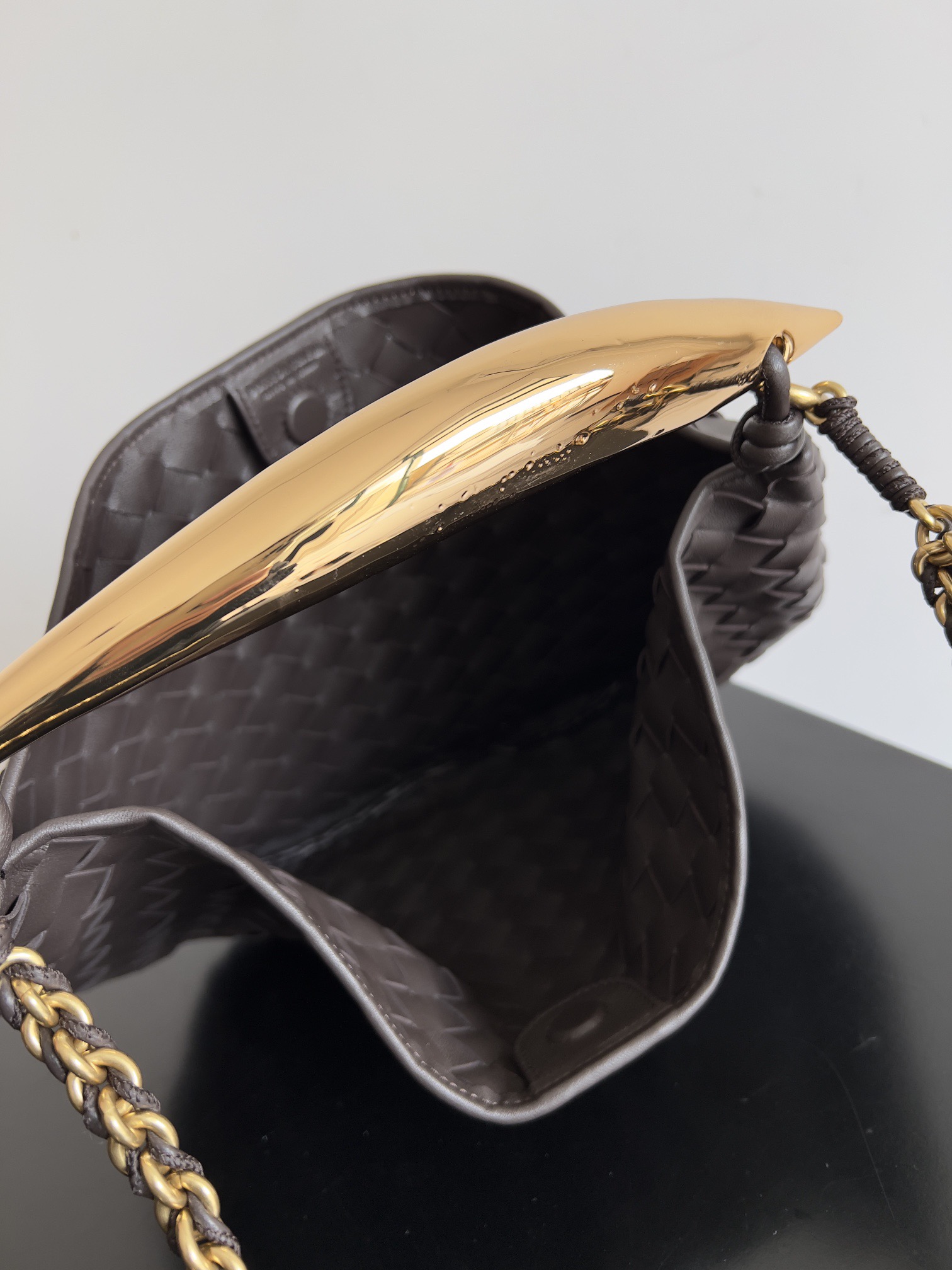 BOTTEGA VENETA 보테가베네타 사딘 인트레치아토 위빙 숄더백 9