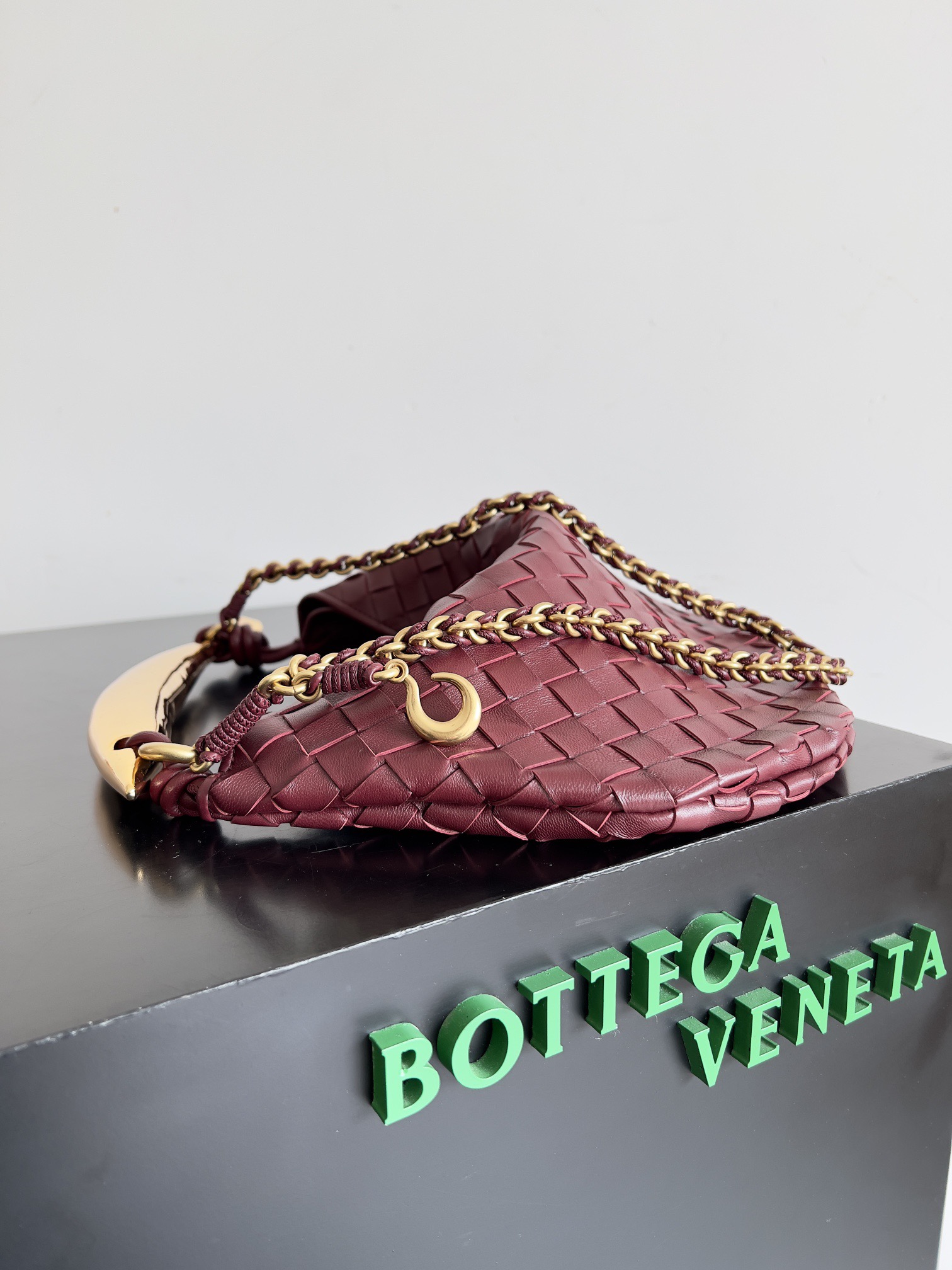 BOTTEGA VENETA 보테가베네타 사딘 인트레치아토 위빙 숄더백 2