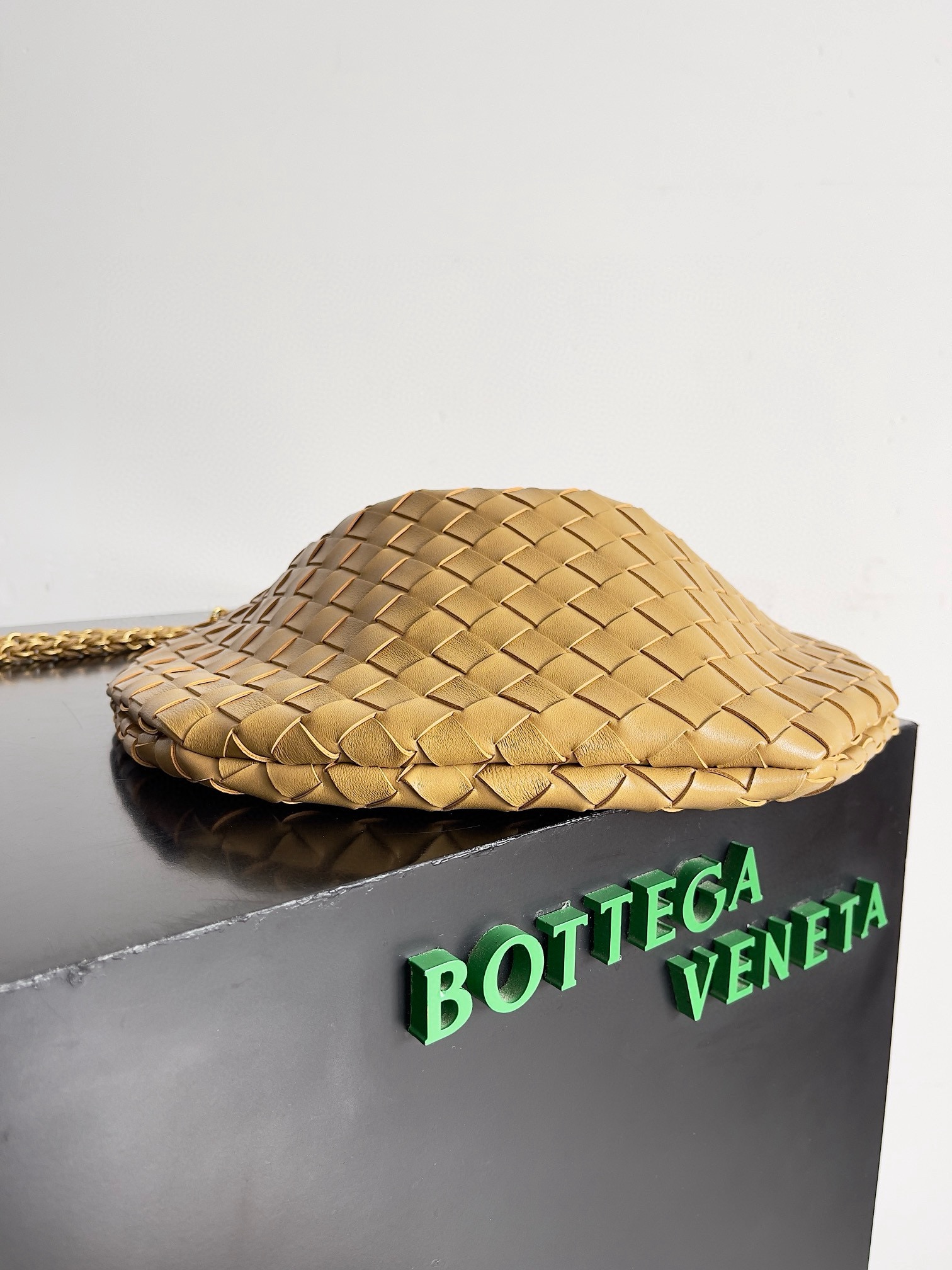 BOTTEGA VENETA 보테가베네타 사딘 인트레치아토 위빙 숄더백 3